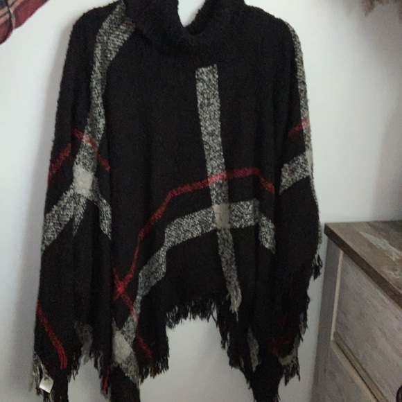 Black Burberry looking Poncho - Picture 2 of 2